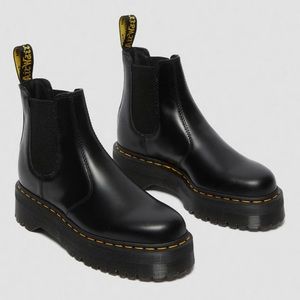 2976 Polished Smooth Platform Chelsea Boots